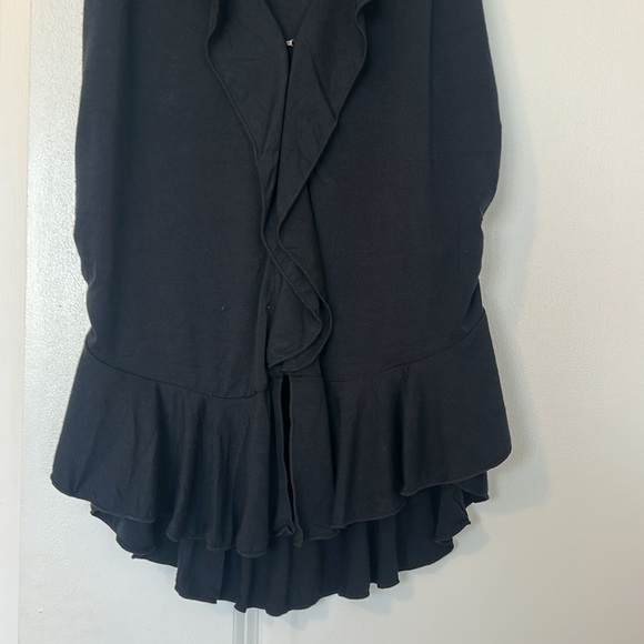 Ruffle Me Away Tank - Picture 3 of 6